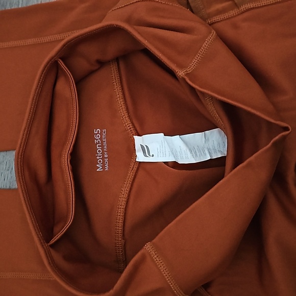 Fabletics 28" leggings with pockets sz S EUC butternut brown/burnt orange - Picture 8 of 10